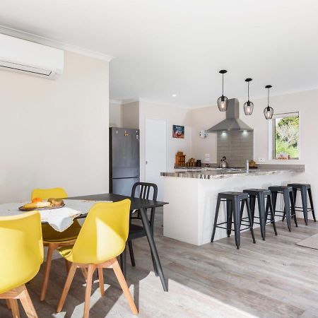 Modern Beach Break - Waihi Beach Holiday Home Zewnętrze zdjęcie