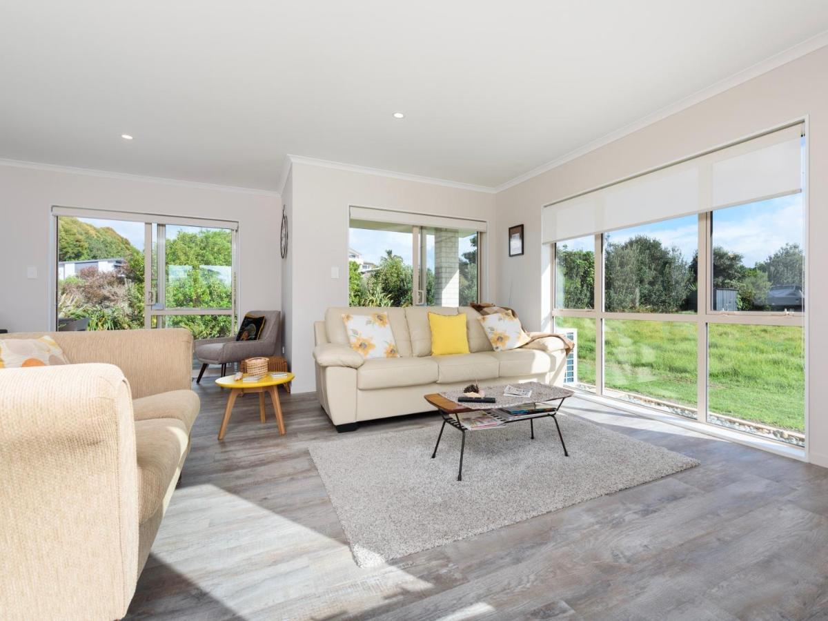 Modern Beach Break - Waihi Beach Holiday Home Zewnętrze zdjęcie