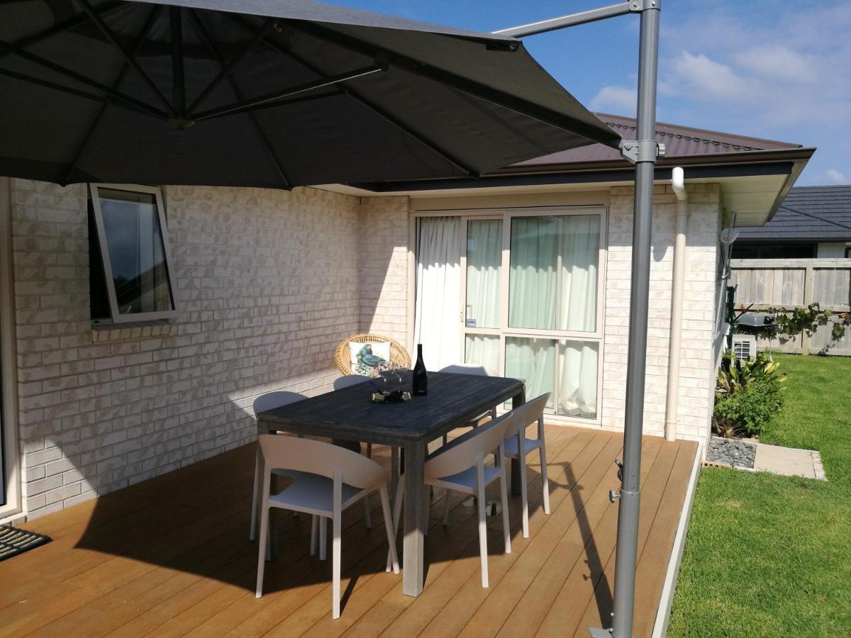 Modern Beach Break - Waihi Beach Holiday Home Zewnętrze zdjęcie
